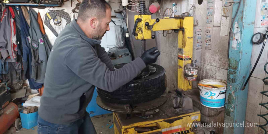 Lastikçilerde ‘kış lastiği’ yoğunluğu yaşanmaya başlandı