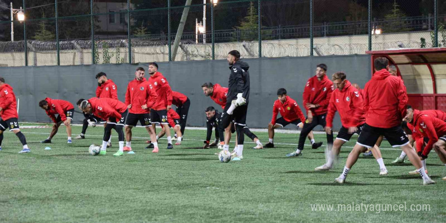 Lige 2’de 2 yaparak başlayan Eskişehirspor, evindeki ilk maçta galibiyet istiyor