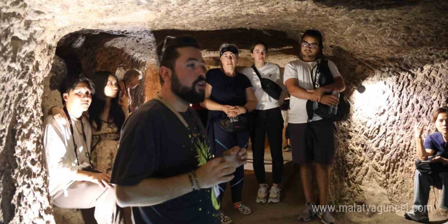 Litvanyalı turist eşine doğum gününde Kapadokya gezisi hediye etti