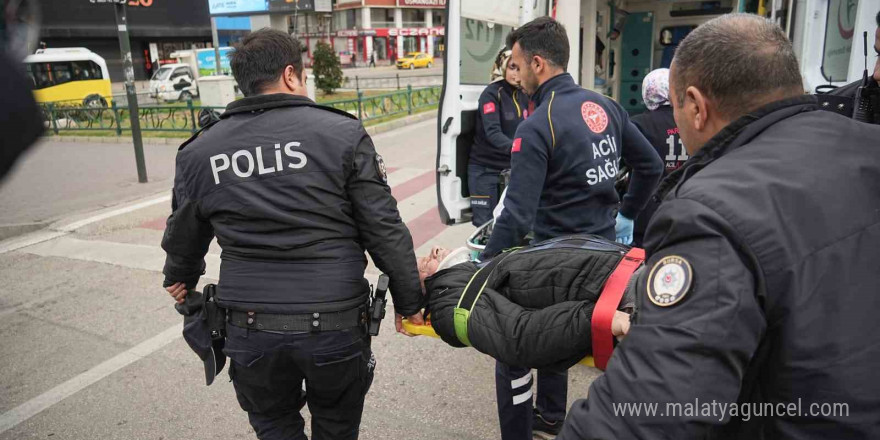 Lodosta çatıdan kopan boru adamın kafasına düştü