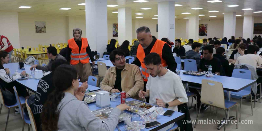 MAGİNDER, üniversite öğrencileri ve hasta yakınlarıyla iftarda buluştu