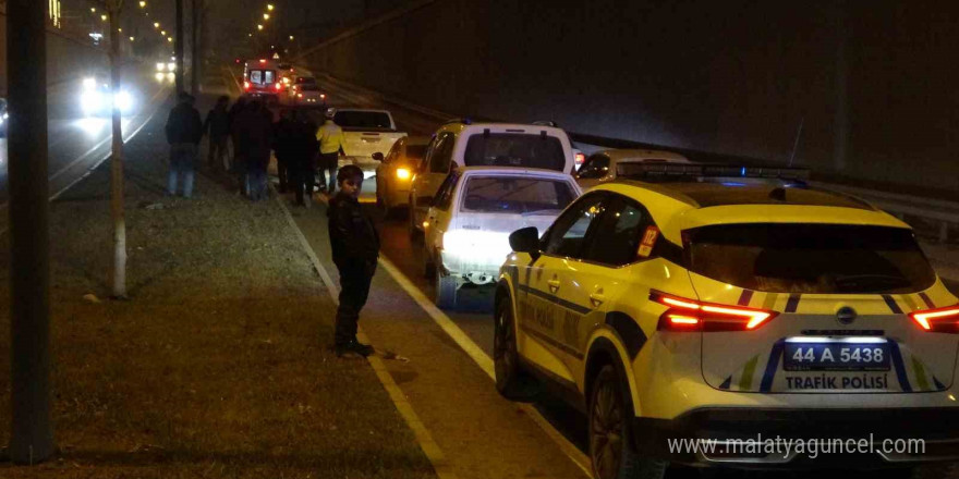 Malatya’da 4 araçlı zincirleme kaza