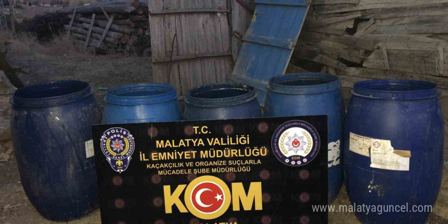 Malatya’da 4 bin 696 litre sahte alkol ele geçirildi