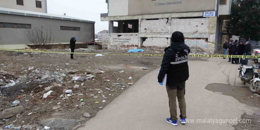 Malatya’da boş arazide erkek cesedi bulundu