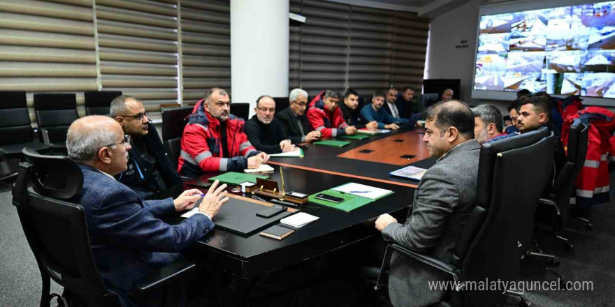 Malatya’da Büyükşehir Belediyesi’nde kar teyakkuzu