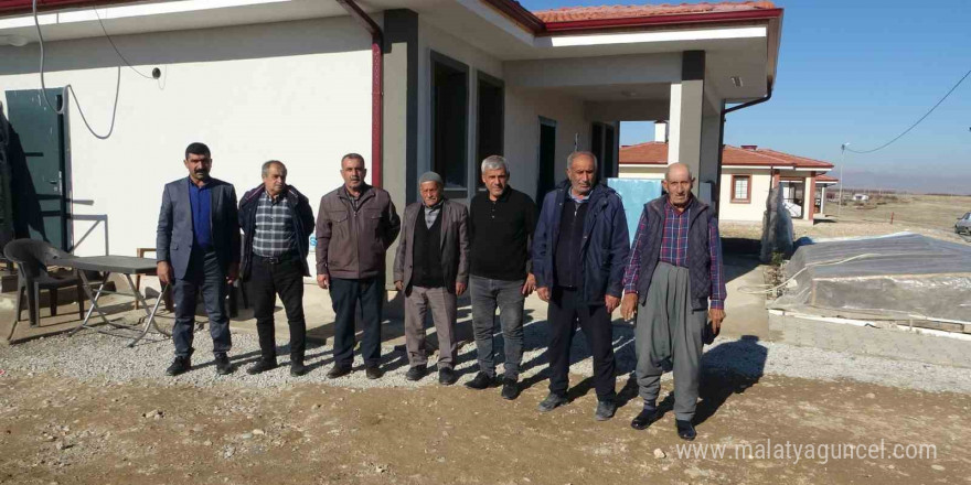 Malatya’da evlerine kavuşan depremzede vatandaşlar: 'Villa gibi evimiz oldu'