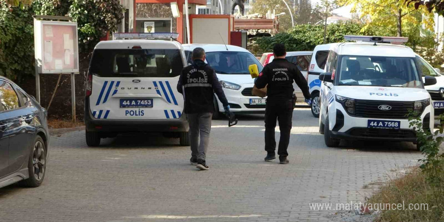 Malatya’da hasarlı binada el bombası ile çok sayıda mermi bulundu