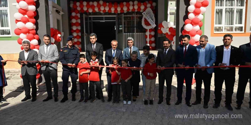 Malatya’da tamamlanan okulun açılışı yapıldı