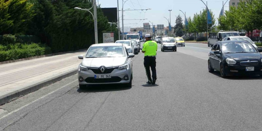 Malatya’da trafik denetimleri sürüyor