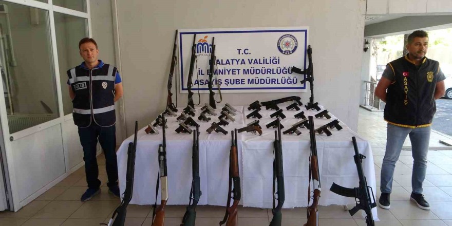 Malatya’da yılın en büyük silah operasyonu: 9 tutuklama