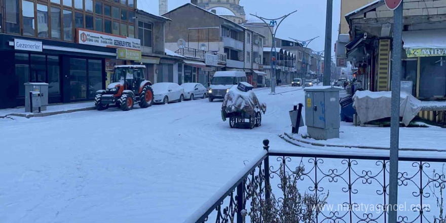 Malazgirt’te dondurucu soğuklar