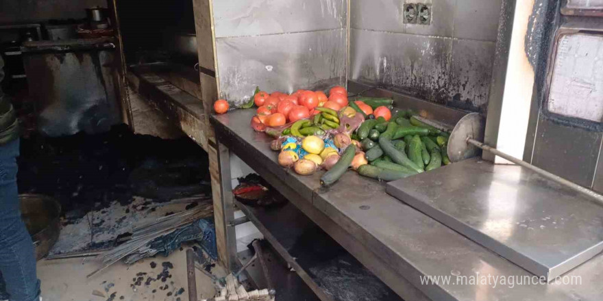 Malazgirt’te gaz patlaması paniğe neden oldu