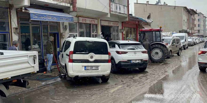 Malazgirt’teki lastikçilerde yoğun mesai