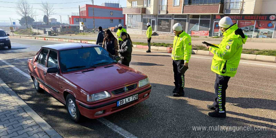 Malkara polisi uygulamada vatandaşların yeni yılını kutladı