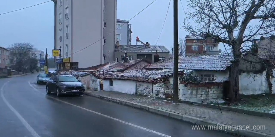 Malkara’da kar yağışı etkili oldu