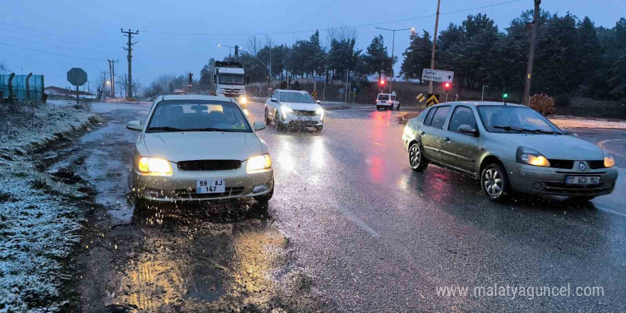 Malkara’da kar yağışı etkili oldu