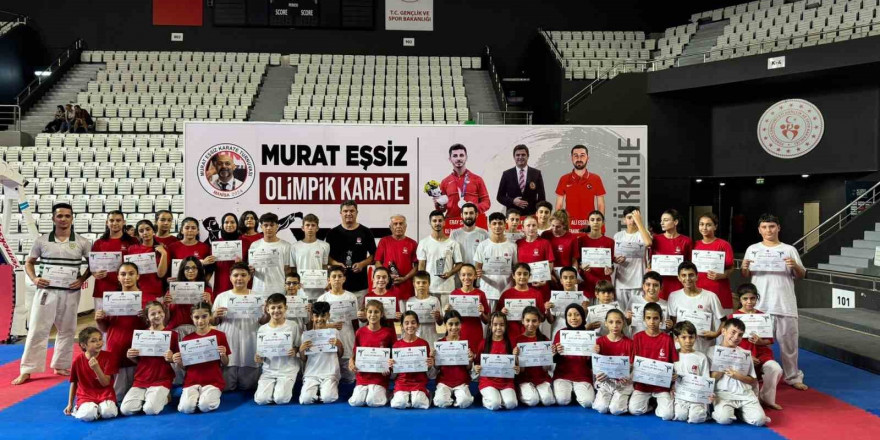 Manisa BBSK, olimpik karate yaz kampına katıldı