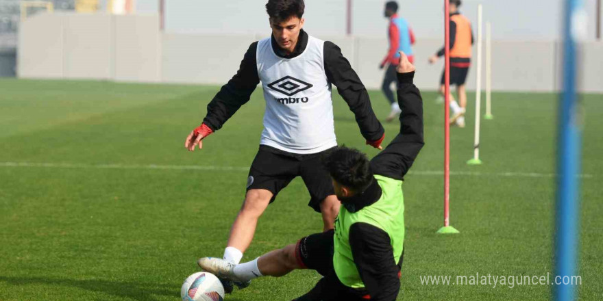 Manisa FK, İstanbulspor maçı hazırlıklarına başladı