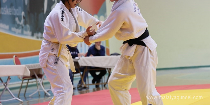 Manisa’da 2024-2025 Eğitim Öğretim Yılı Okul Sporları judo müsabakalarıyla başladı