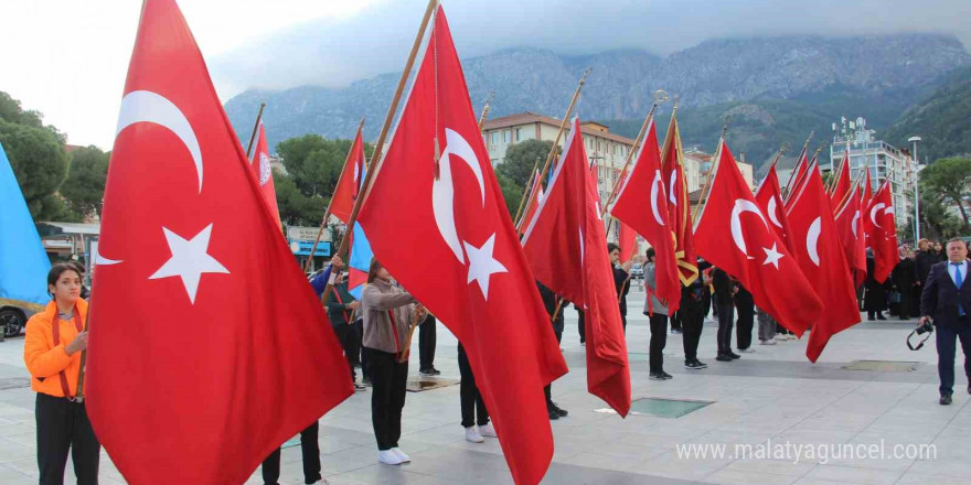 Manisa’da 24 Kasım Öğretmenler Günü kutlandı