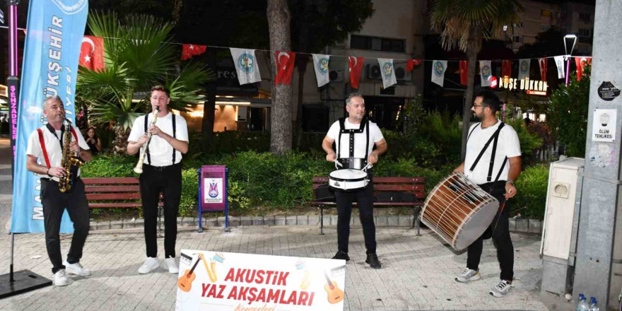 Manisa’da ‘Akustik Yaz Akşamları’ başladı