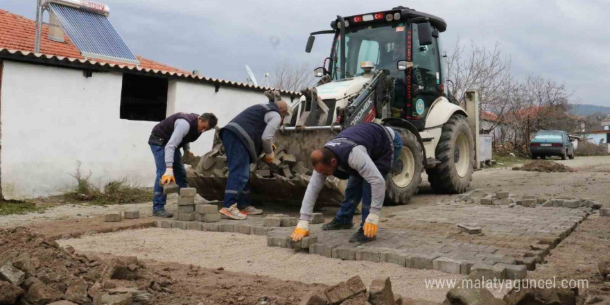 Manisa’da kırsal mahallelere hizmet yağıyor