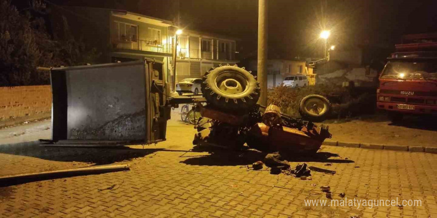 Manisa’da traktör devrildi, sürücü ölümden döndü