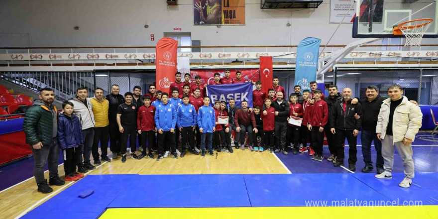 Manisa’da yapılan Okul Sporları Güreş Grup Müsabakaları sona erdi