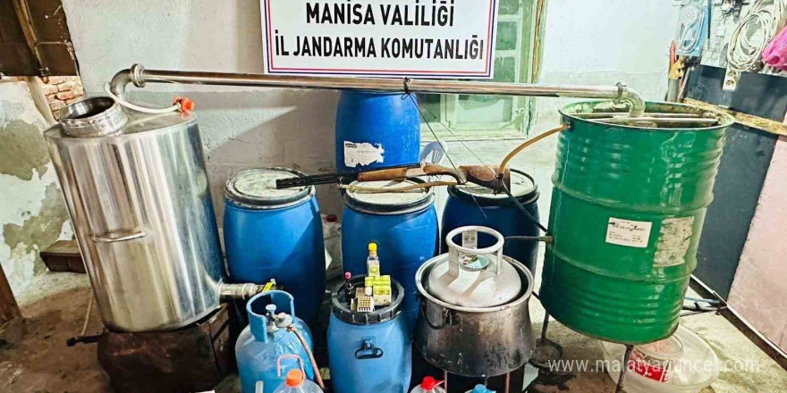 Manisa’da yılbaşı öncesi sahte içki operasyonu: 610 litre rakı ele geçirildi