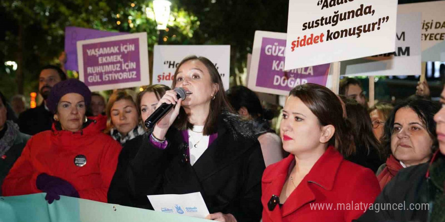 Manisalı kadınlar kol kola girip gece yürüyüşü yaptı