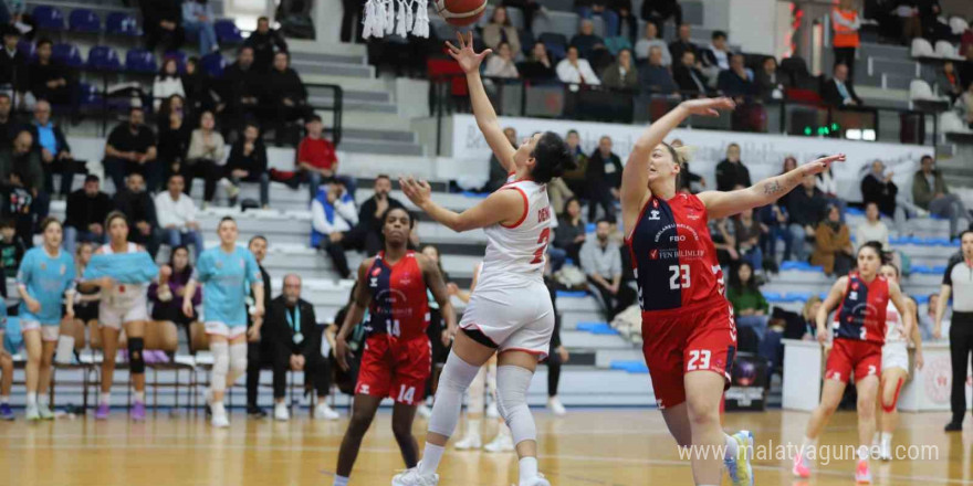 Manisa’nın tek kadın basketbol takımı, evinde yenilmiyor