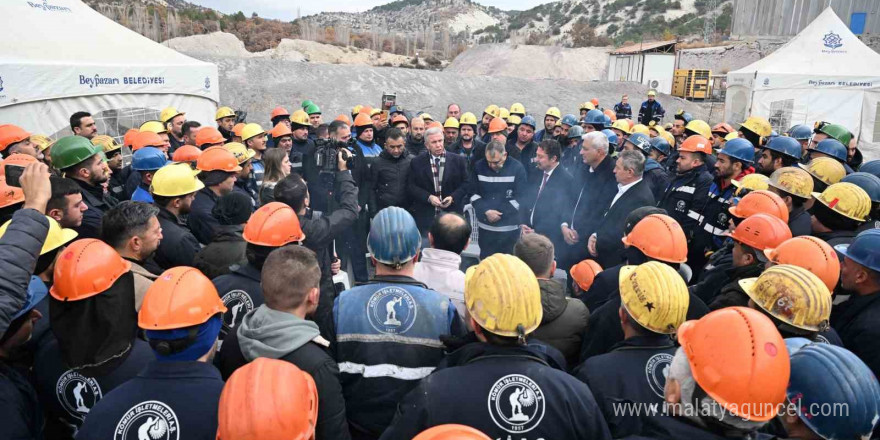 Mansur Yavaş’tan grevdeki maden işçilerine destek ziyareti