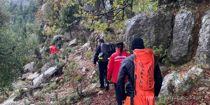 Mantar toplamak için çıkıp bitkin halde bulunan yaşlı adam hastanede hayatını kaybetti