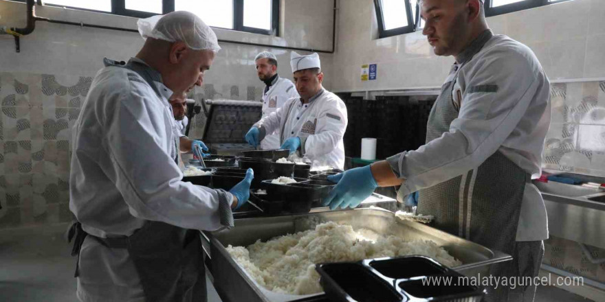 Mardin Büyükşehir Belediyesi aşevi yeniden açıldı