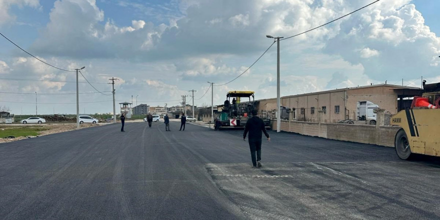 Mardin’de asfaltlama ve parke çalışmaları devam ediyor