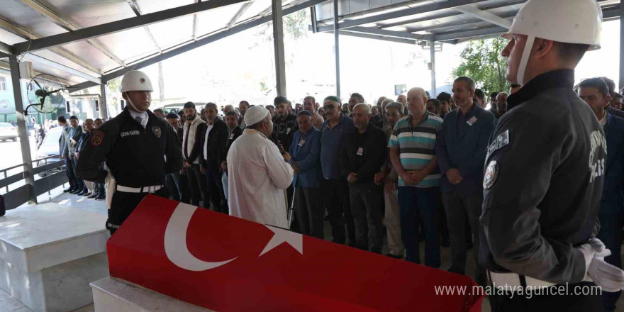 Mardin’de hayatını kaybeden Adanalı polis toprağa verildi