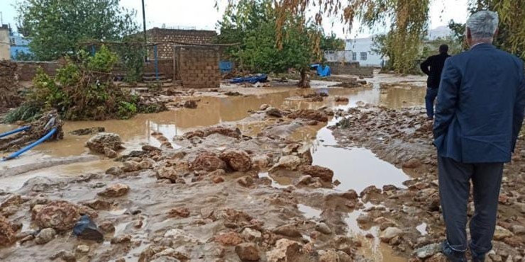 Mardin’de su taşkını nedeniyle vatandaşlar zor anlar yaşadı