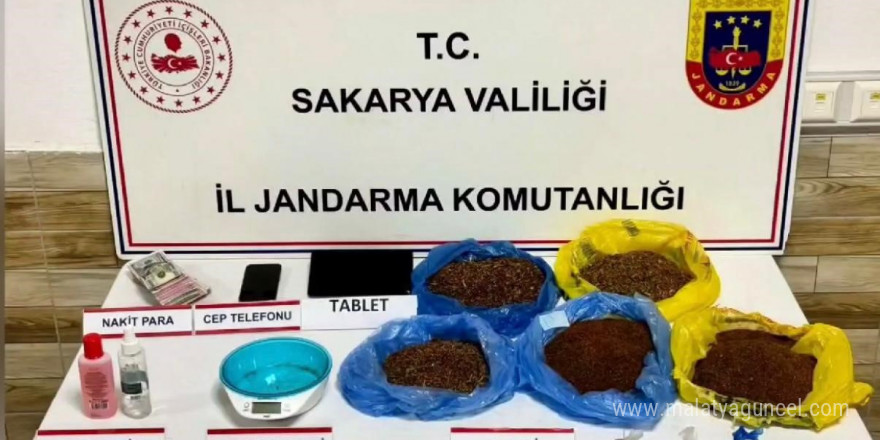 Markette uyuşturucu alışverişi kameralara takıldı