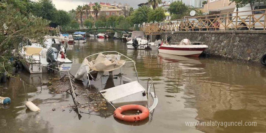 Marmaris’te metrekareye 170 kg yağış düştü, balıkçı tekneleri batmaya başladı