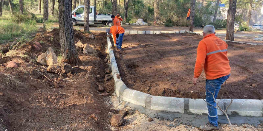 Marmaris’te park yapımları devam ediyor