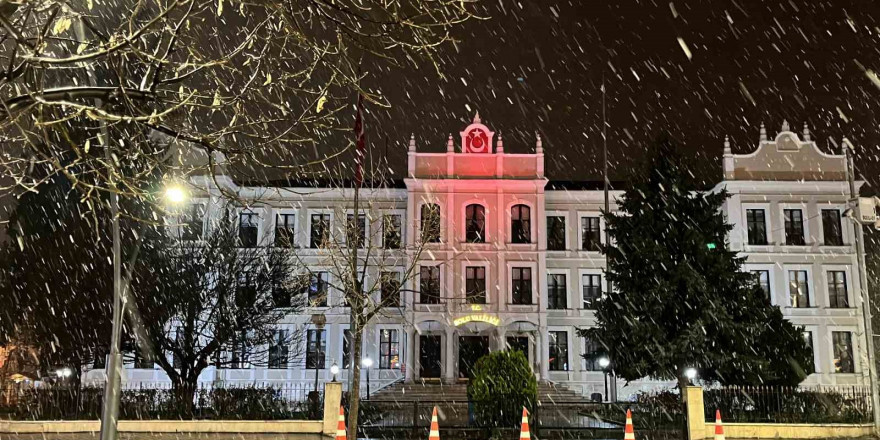 Mart ayında Bolu’da lapa lapa kar yağdı