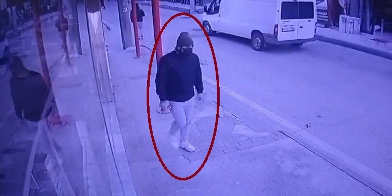 Maskeli sahte polis, terörle korkutup emeklileri dolandırdı...Gerçek polislere yakalandı