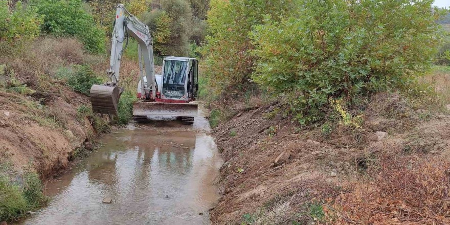 MASKİ il genelinde dere temizliklerine ara vermiyor