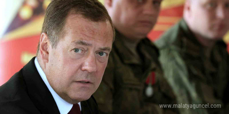 Medvedev’den Gürcistan Cumhurbaşkanı Zurabişvili’ye: “Tutuklanmalı”