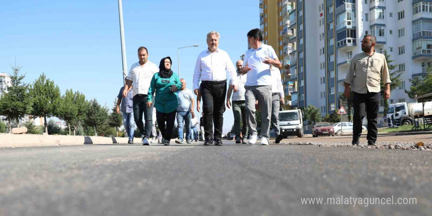 Melikgazi Belediyesi 5 yılda 661 kilometre rekor asfalt yol yaptı