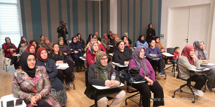 Merkezefendi’de bağımlılıklar ve ailenin rolü semineri gerçekleşti