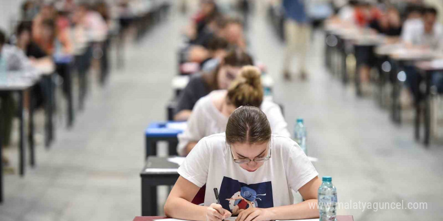 Merkezefendi’de ücretsiz TYT ve AYT deneme sınavları devam ediyor