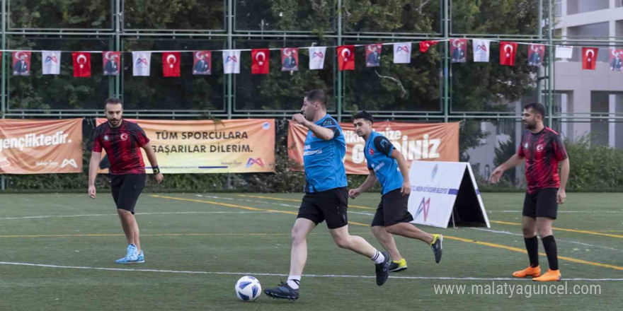 Mersin Büyükşehir Belediyesi ’3. Birimler Arası Futbol Turnuvası’ başladı