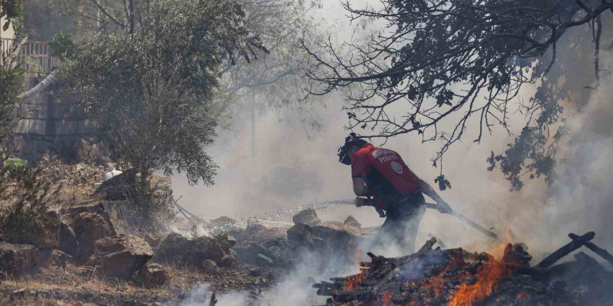 Mersin itfaiyesi sıcak hava nedeniyle çıkabilecek yangınlara karşı uyarıda bulundu