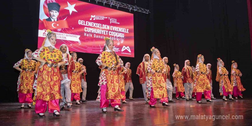 Mersin’de Cumhuriyet’in 101. yıl dönümü kutlanıyor